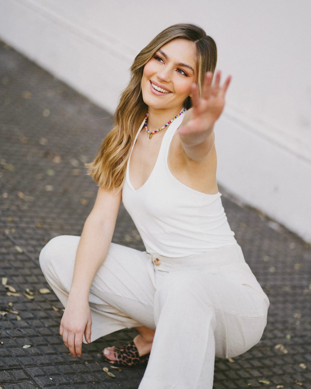 Outdoor lifestyle portrait in white styling